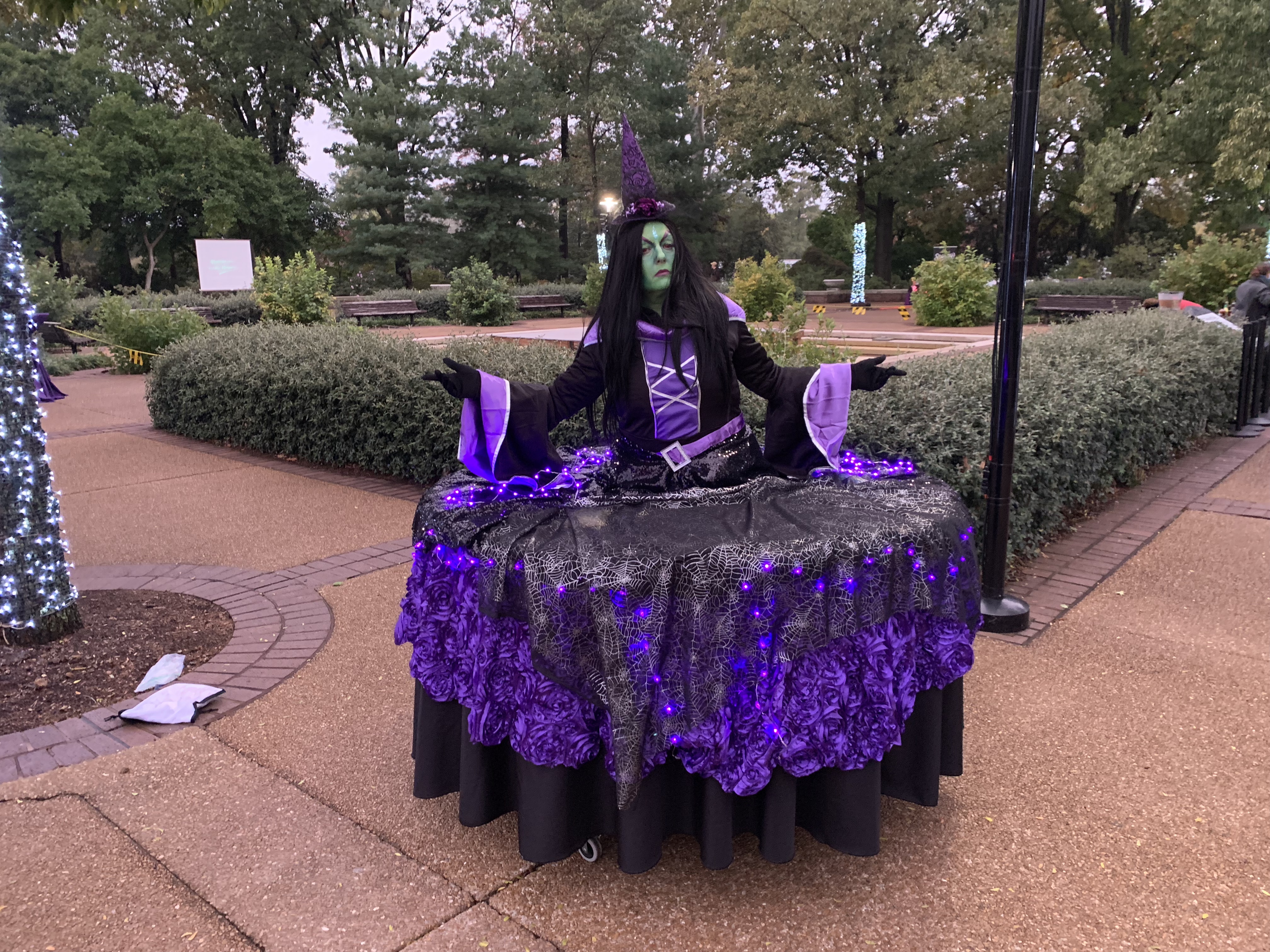 Witch strolling table in purple and black