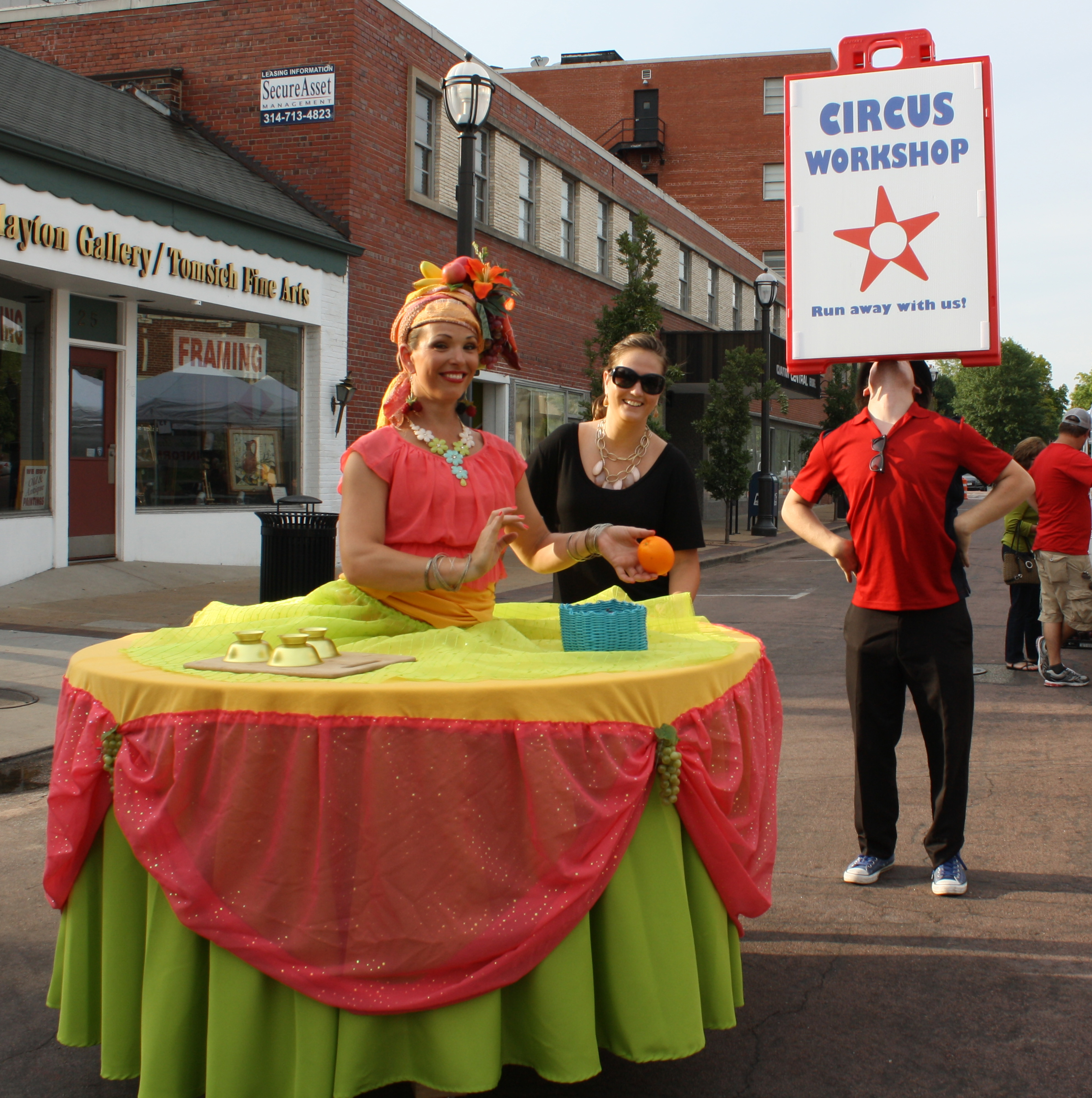 Carmen Banana Strolling table funny fruit lady