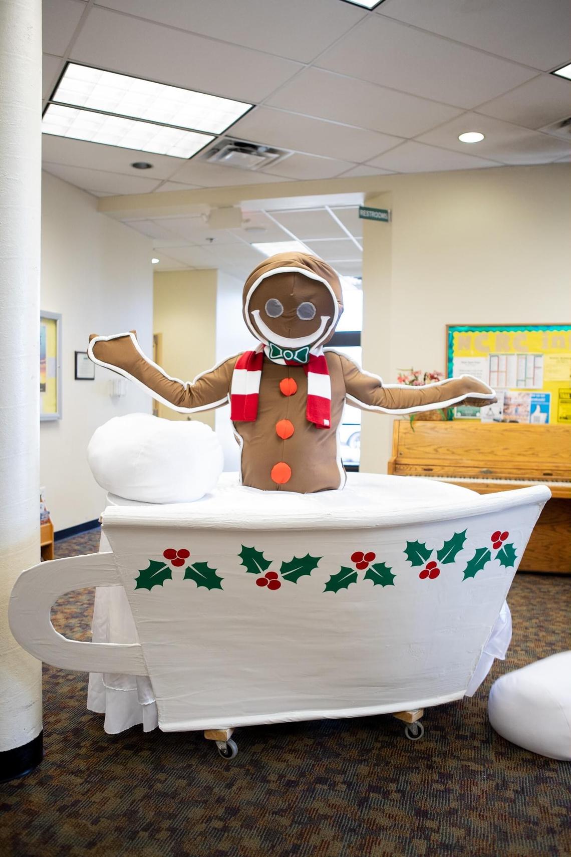 Gingerbread Cookie strolling table is silly and fun